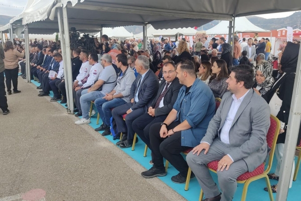 Our Chairman Serkan Ülkü and his delegation were at the 5th International Gastro Afyon Taste and Tourism Festival with our Minister Mahinur Özdemir Göktaş.